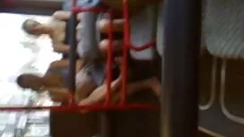 دو دیک صورتش را با ع ...