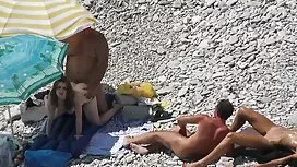 بلوند زیبا بیدمشک خو ...