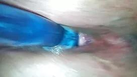آنا بلوند در ژاکت عک ...