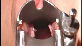 شخص یک دوست را به خا ...