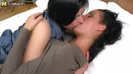 فیلمبرداری در حالی ک ...