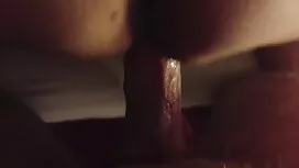 یک زن جوان به پورنوگ ...